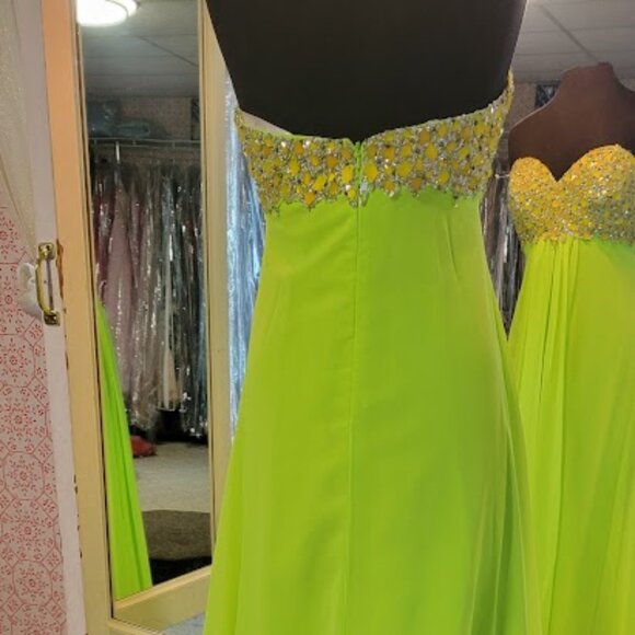 Terani Couture Neon lime green prom dress - Picture 5 of 9